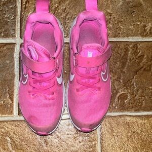 Hot Pink Nike Air Zoom girls size 13